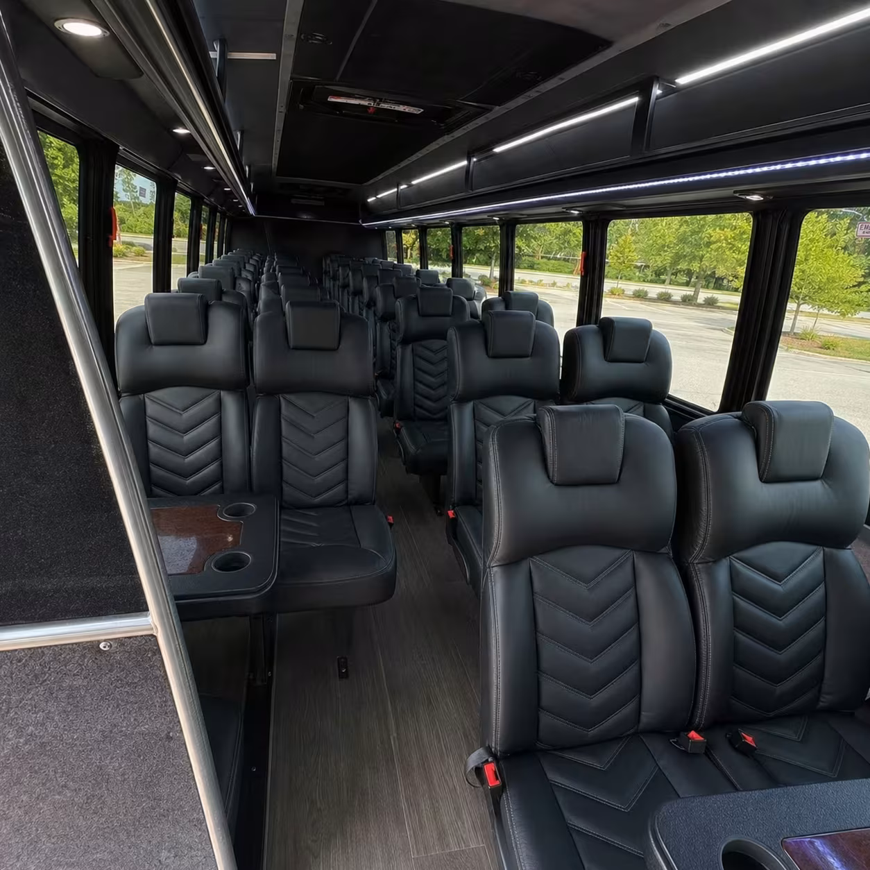 minibus rentals for downtown santa rosa museum field trips