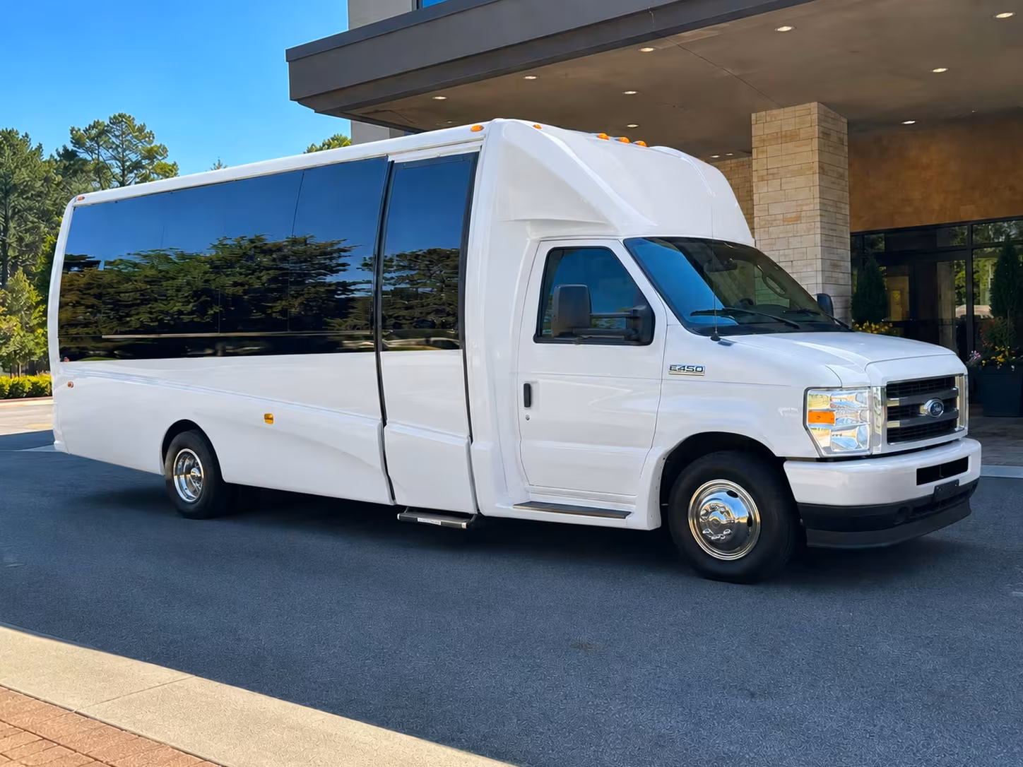 santa rosa minibus rentals for sonoma county winery tours