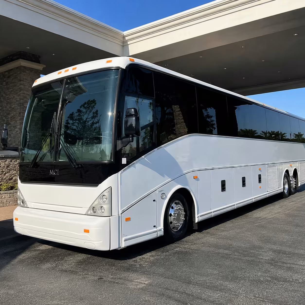 you can find and book airport transportation in santa rosa and any nearby city